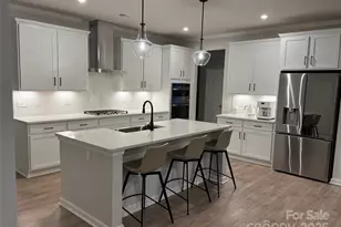 948 Exeter Dr, Sherrills Ford, NC 28673 - Photo 3