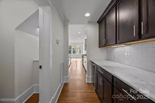 933 Sedgefield Rd, Charlotte, NC 28209 - Photo 15