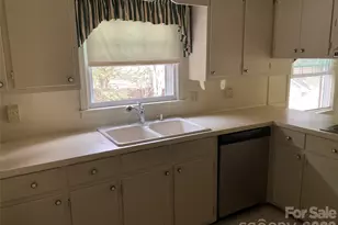 822 Westminster Cir SW, Lenoir, NC 28645 - Photo 13