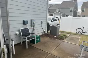 2004 Blewett Dr, Charlotte, NC 28269 - Photo 17