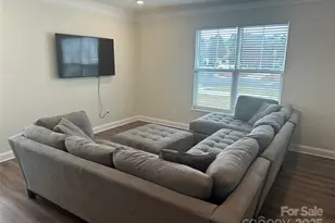 2004 Blewett Dr, Charlotte, NC 28269 - Photo 5