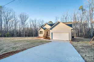 4000 Hoke St, Claremont, NC 28610 - Photo 5