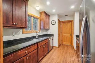 102 Knobster Wy, Glenville, NC 28736 - Photo 17