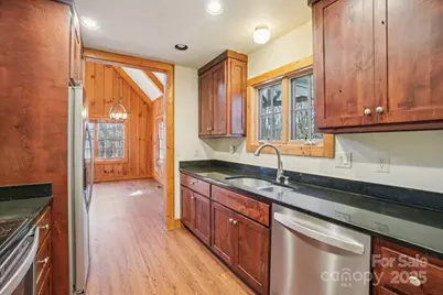 102 Knobster Way, Glenville, NC 28736 - Photo 19