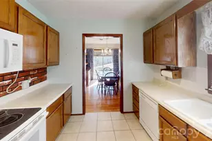707 Lickskillet Rd, Burnsville, NC 28714 - Photo 19