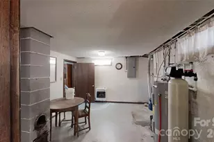 707 Lickskillet Rd, Burnsville, NC 28714 - Photo 41