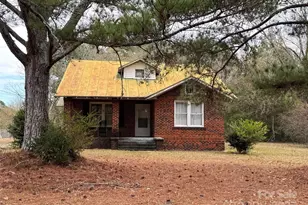 109 S 2nd St, Lilesville, NC 28091 - Photo 1