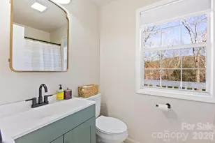 124 Flat Creek Dr, Lake Toxaway, NC 28747 - Photo 9