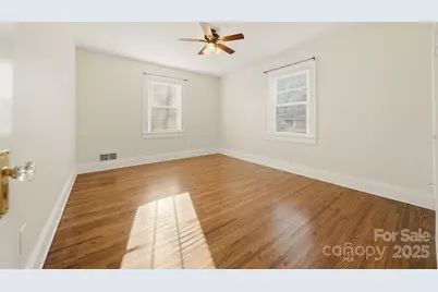 33 20th Avenue NW, Hickory, NC 28601 - Photo 9