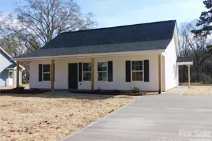 216 McClain St, York, SC 29745 - Photo 1