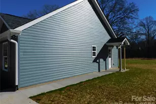 218 McClain St, York, SC 29745 - Photo 3