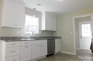 218 McClain St, York, SC 29745 - Photo 9