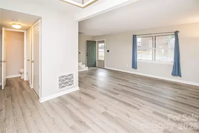 8839 Hunter Ridge Drive, Charlotte, NC 28226 - Photo 7