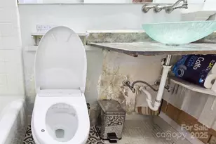 301 W 10th St, Charlotte, NC 28202 - Photo 21