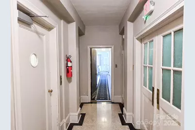 301 W 10th Street #306, Charlotte, NC 28202 - Photo 7