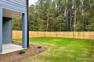 13038 John Bostar Ln, Charlotte, NC 28215 - Photo 33