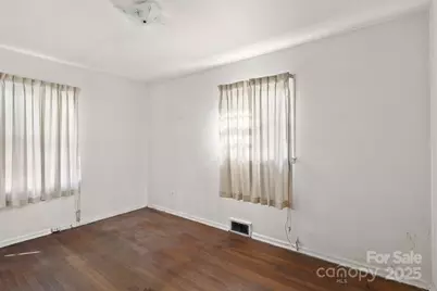 16 Melbourne Place, Asheville, NC 28801 - Photo 13