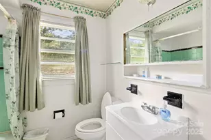 16 Melbourne Pl, Asheville, NC 28801 - Photo 9