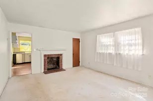 16 Melbourne Pl, Asheville, NC 28801 - Photo 7