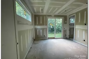 215 Walnut Ave, Charlotte, NC 28208 - Photo 9