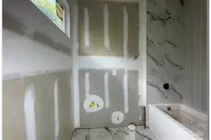 215 Walnut Ave, Charlotte, NC 28208 - Photo 13