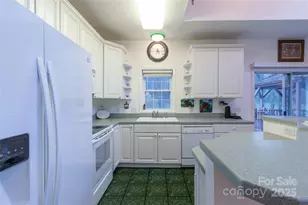 814 Barkers Creek Rd, Whittier, NC 28789 - Photo 27