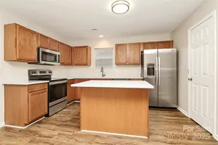 3128 Reid Brook Ln, Charlotte, NC 28208 - Photo 9