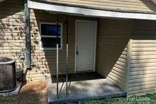 324 Pryor St, Gastonia, NC 28052 - Photo 9