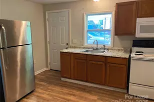 324 Pryor St, Gastonia, NC 28052 - Photo 5