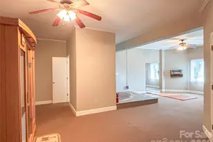 1011 21st Ave NE, Hickory, NC 28601 - Photo 23