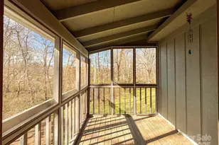 1011 21st Ave NE, Hickory, NC 28601 - Photo 31