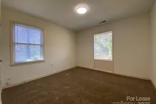 2106 Wellwood Cir, Charlotte, NC 28212 - Photo 11