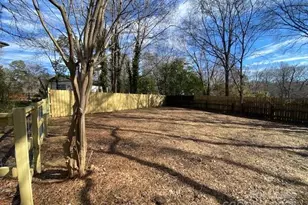 2106 Wellwood Cir, Charlotte, NC 28212 - Photo 3