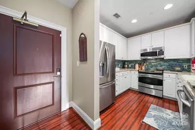 400 N Church Street #521, Charlotte, NC 28202 - Photo 3