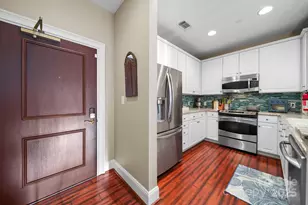 400 N Church St, Charlotte, NC 28202 - Photo 3