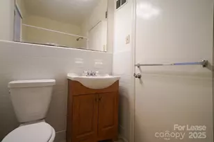 179 N Canterbury Rd, Charlotte, NC 28211 - Photo 13