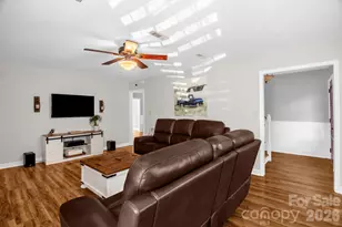 438 Valley Meade Dr, Kernersville, NC 27284 - Photo 7