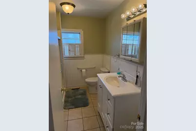 401 Bradshaw Avenue, Hendersonville, NC 28792 - Photo 21