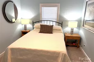 401 Bradshaw Ave, Hendersonville, NC 28792 - Photo 19