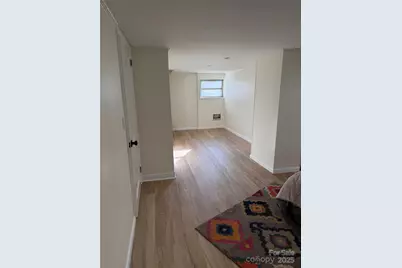 401 Bradshaw Avenue, Hendersonville, NC 28792 - Photo 25