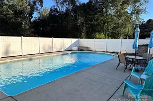 401 Bradshaw Ave, Hendersonville, NC 28792 - Photo 37