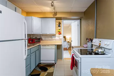 39 Kirkland Drive, Asheville, NC 28805 - Photo 9