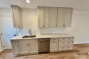 7401 Sheffingdell Dr, Charlotte, NC 28226 - Photo 7