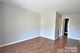 4809 Spring Lake Dr, Charlotte, NC 28212 - Photo 13