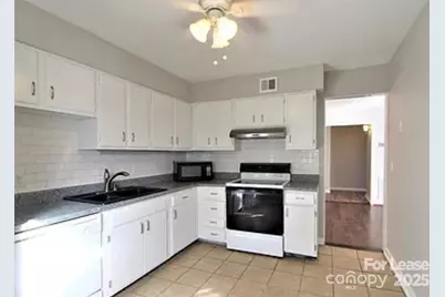 4809 Spring Lake Drive #E, Charlotte, NC 28212 - Photo 5