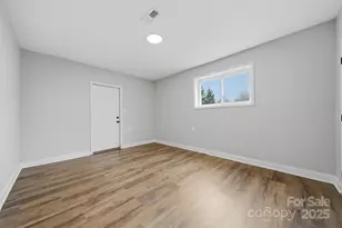 702 N 9th St, Bessemer City, NC 28016 - Photo 21