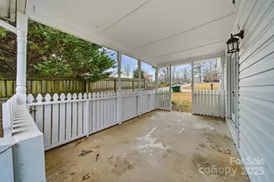 702 N 9th St, Bessemer City, NC 28016 - Photo 5