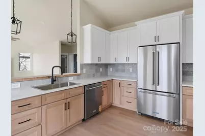 296 Carriage Summitt Way, Hendersonville, NC 28791 - Photo 11