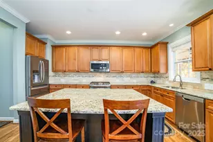 3308 Grandeur Rd, Charlotte, NC 28269 - Photo 9