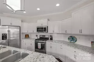 1344 Garden Vista Dr, Matthews, NC 28104 - Photo 7